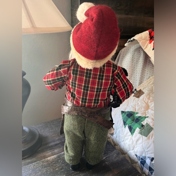 Ashland Collection Toy Maker 16 inch Santa - Picture 2 of 6